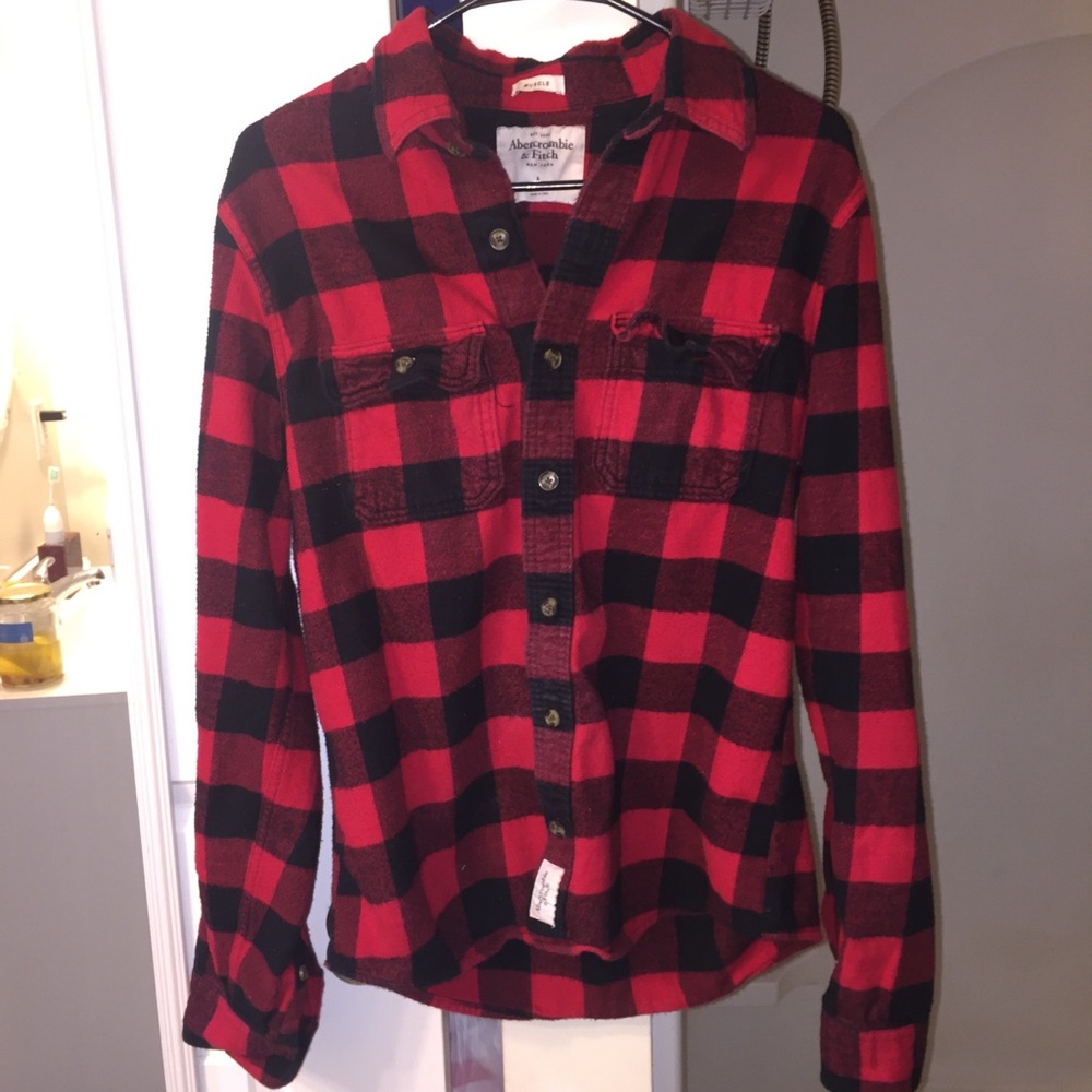 Abercrombie & Fitch Red/Black Long-Sleeve Flannel